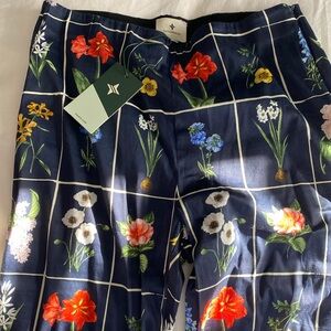 Tuckernuck crop flare navy flower pants